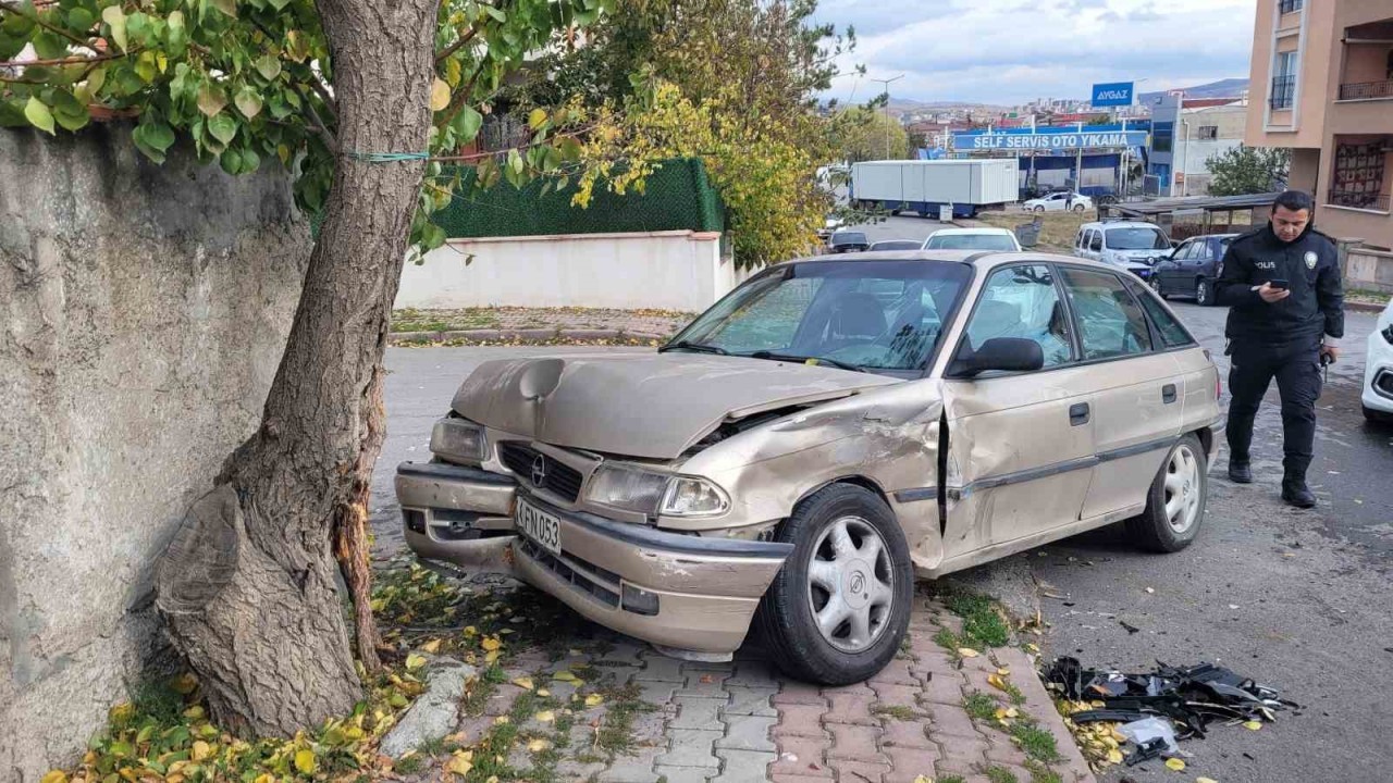 Su ve Sabun Ardından Gelen Kaza: 3 Kişi Yaralandı
