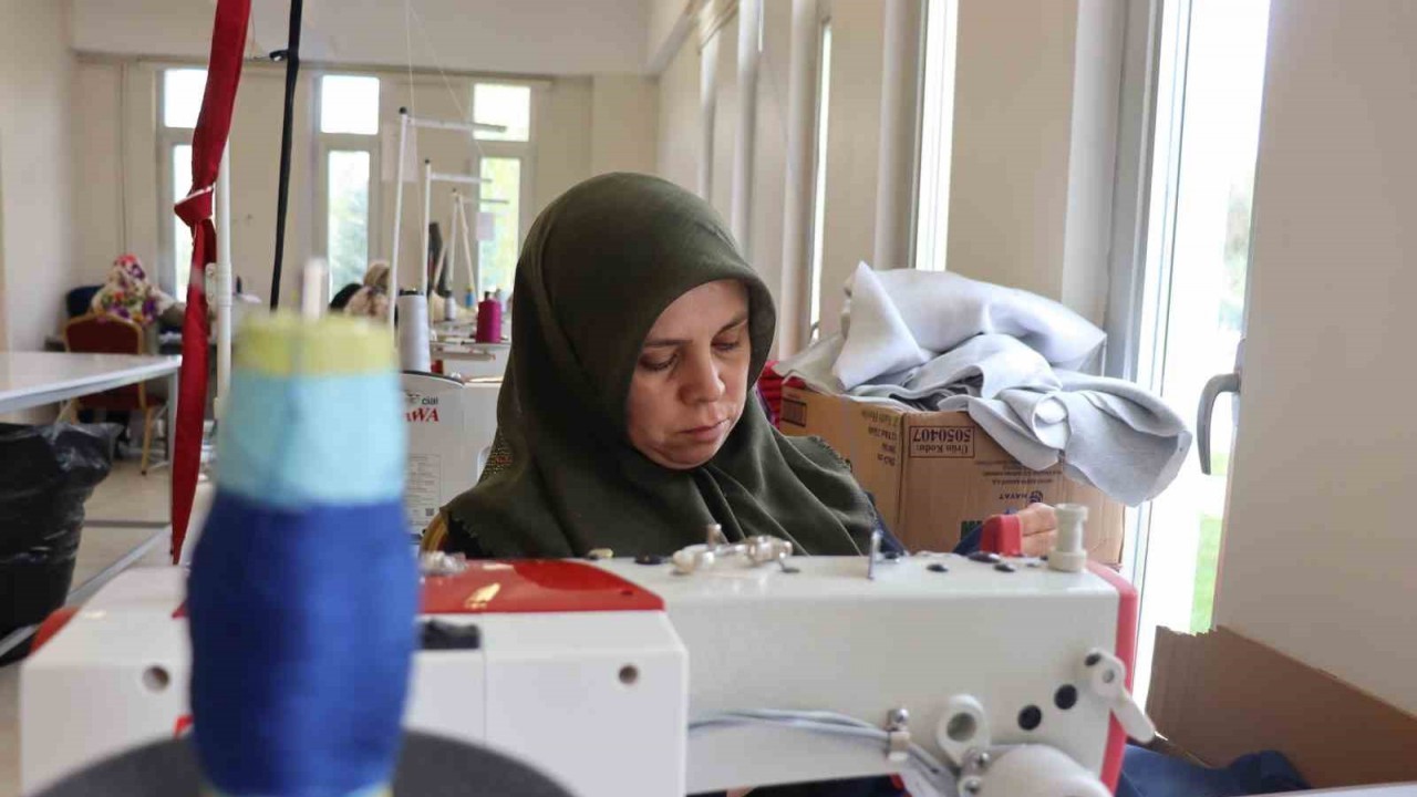 Tekstil üreterek başladılar,  ekonomiye katkı sunuyorlar