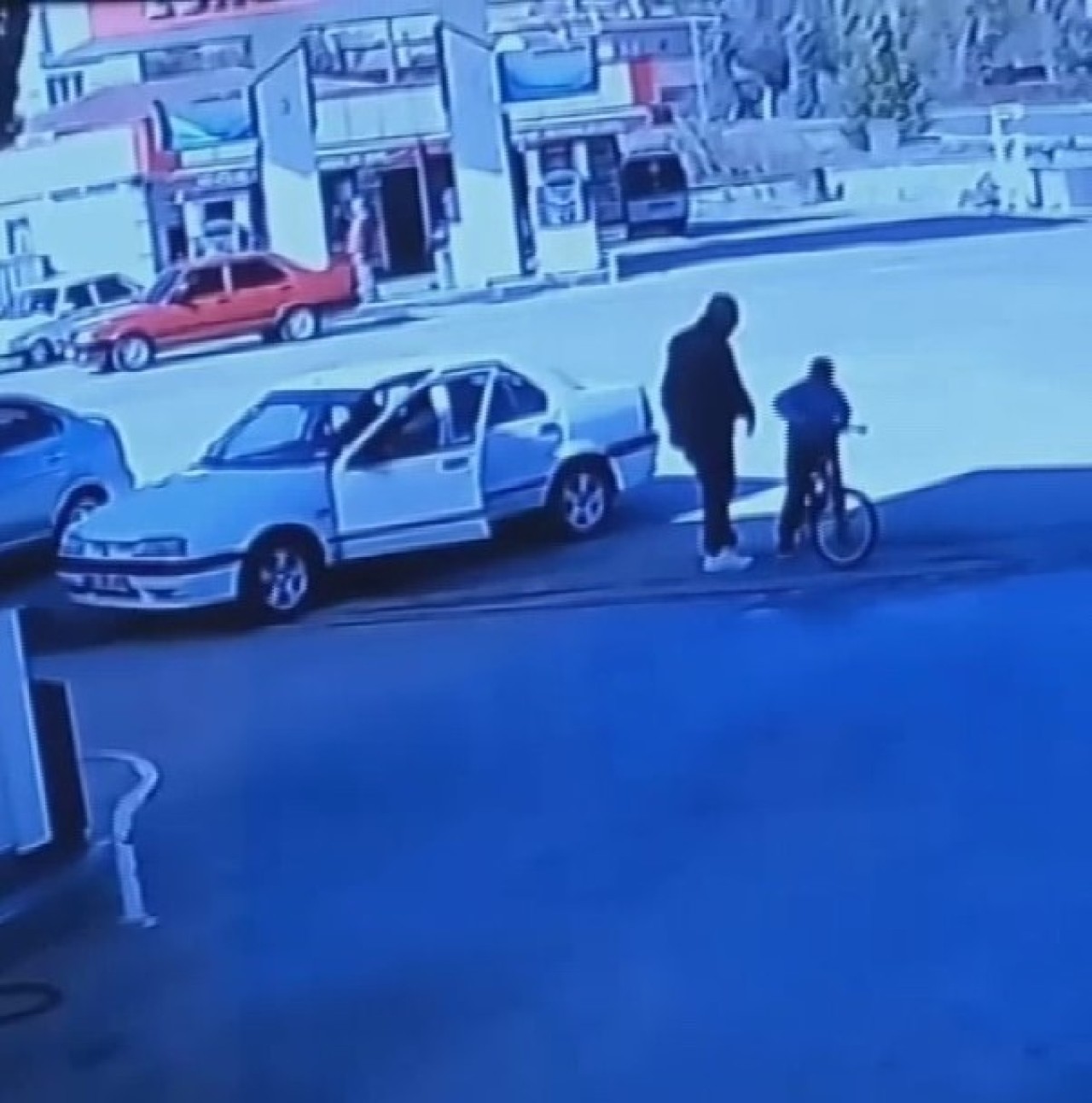 Yanlış anladı,  çocuğu tokatladı