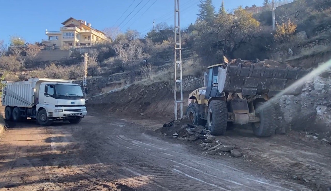 Asfaltlama Çalışmalarına Hız Verildi