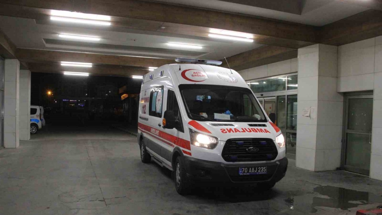 Bıçaklanıp Hastane Önüne Bırakıldılar