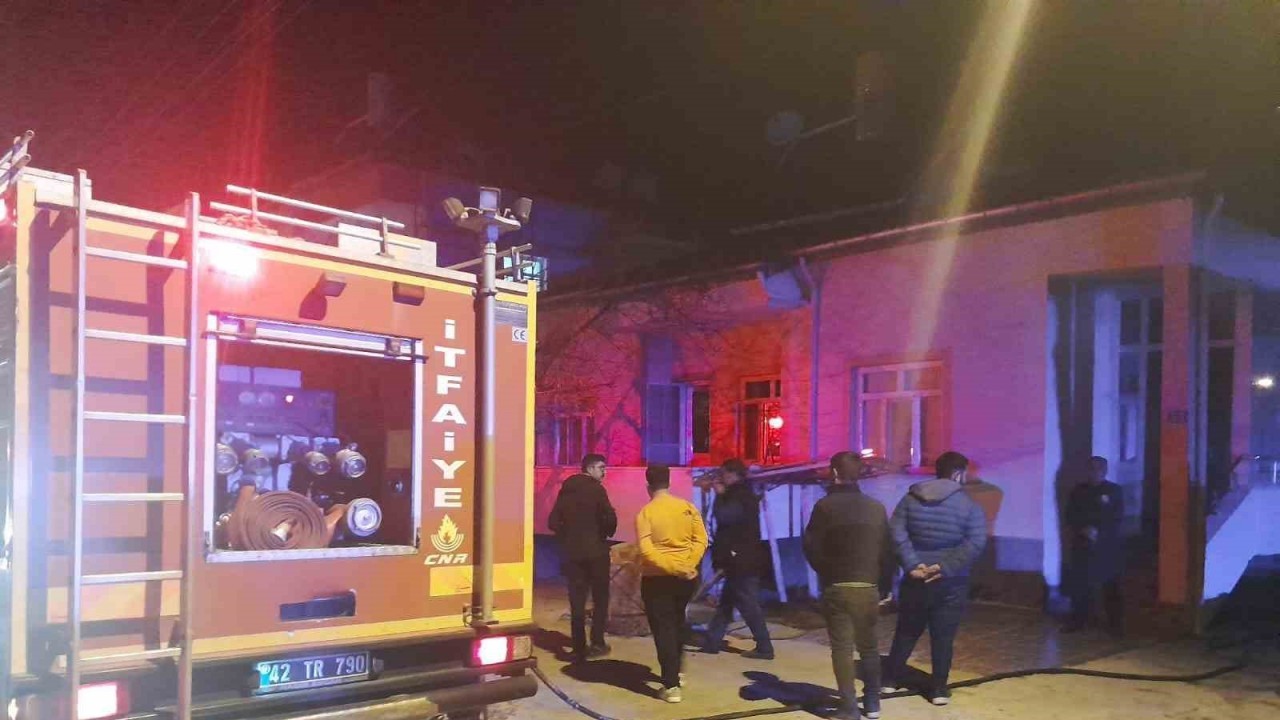 Evde Yangın Çıktı Bir Kişi Yaralandı