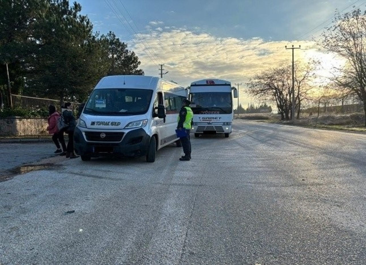 Okul Servislerine Denetim Devam Ediyor