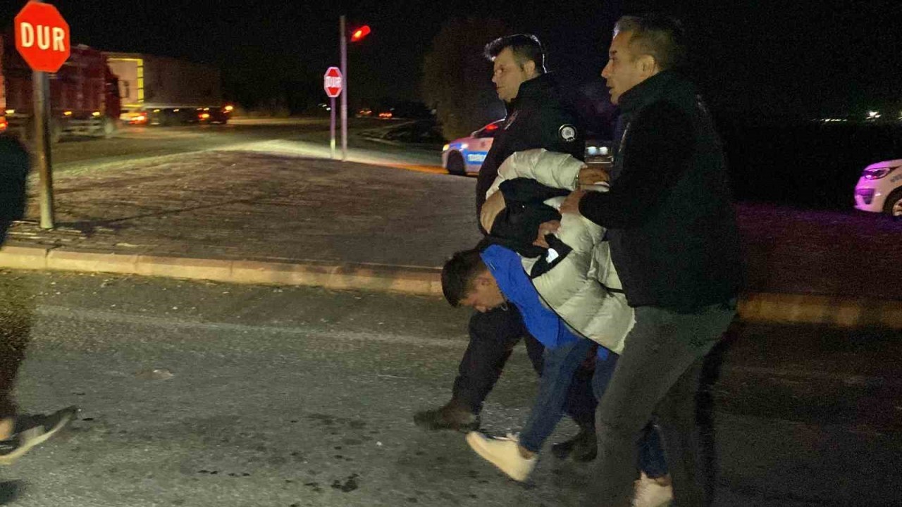 Teyzesinin Arabasını Habersiz Aldı Polise Yakalandı