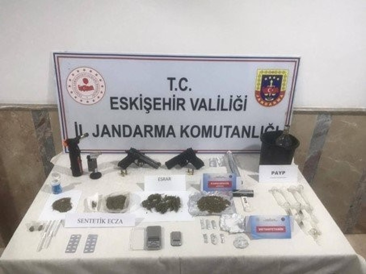 Jandarma Uyuşturucu Operasyonunda 6 Kişiyi Gözaltına Aldı