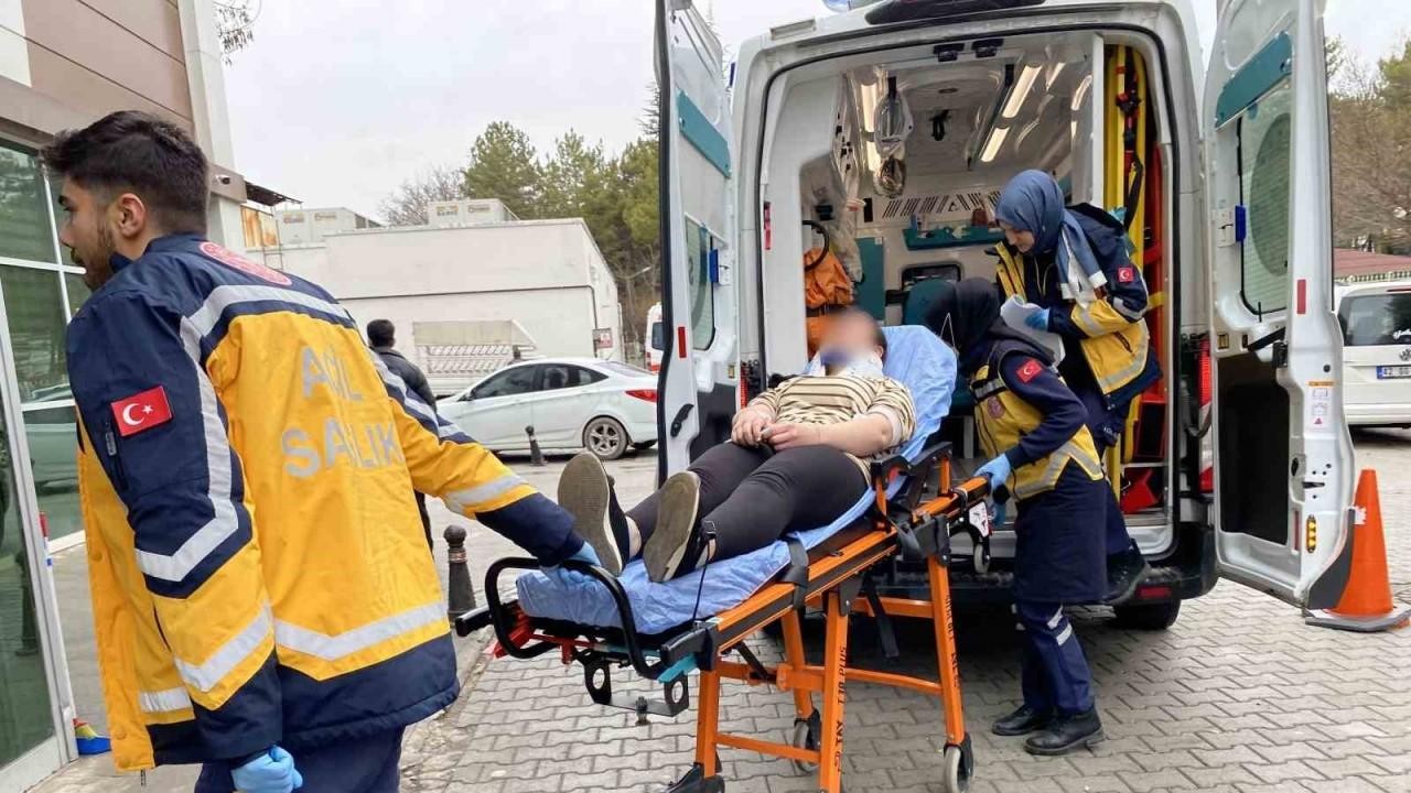 Otomobilin Çarptığı Yaya Hastaneye Kaldırıldı