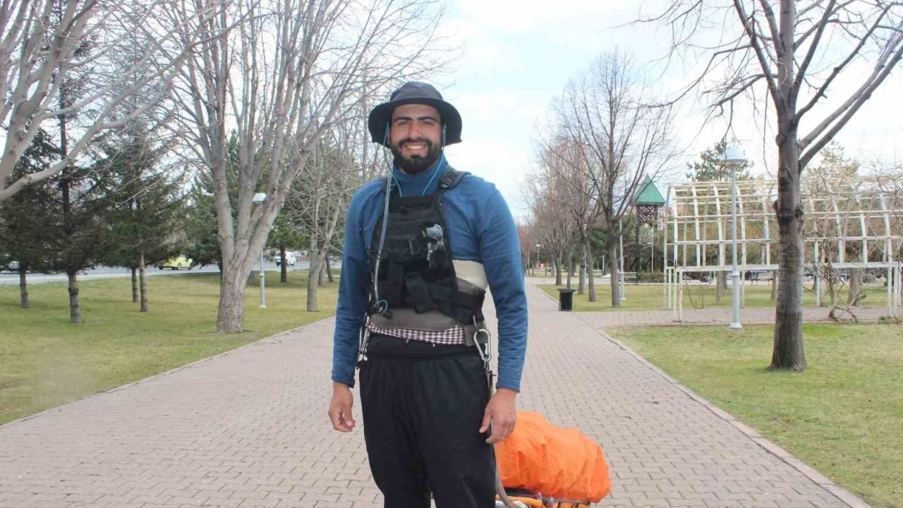 4 Bin 500 Kilometre Yürüyen Mohamed'in Hedefi "Kabe": İnanç ve Azmin Zaferi