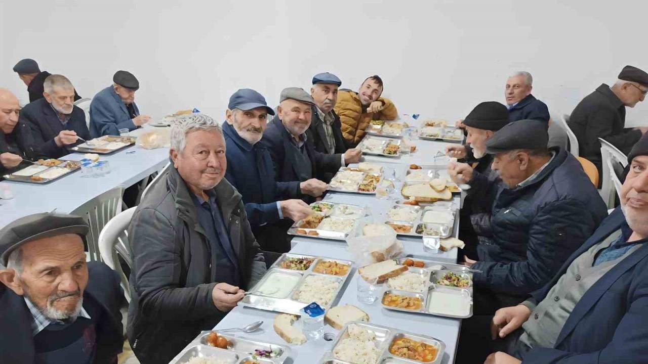 Karaören'de 2005'ten Beri Süren Ramazan Geleneği: Toplu İftar
