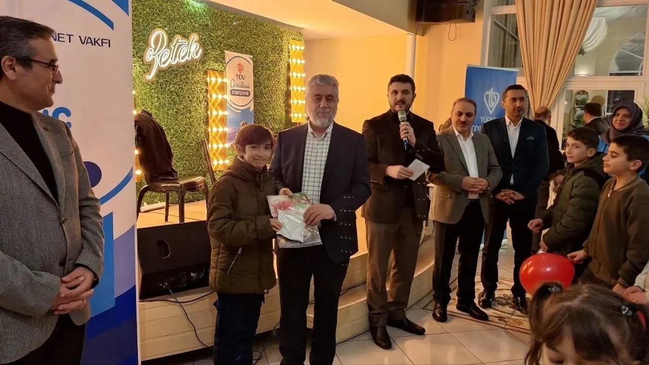 Yetim Çocuklara Sevgi Dolu Bir İftar Sofrası.