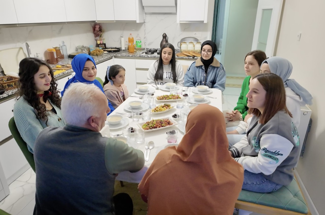 Erzincan'da Sıcak Ramazan Deneyimi: "Gurbetteki Ailem" Projesi