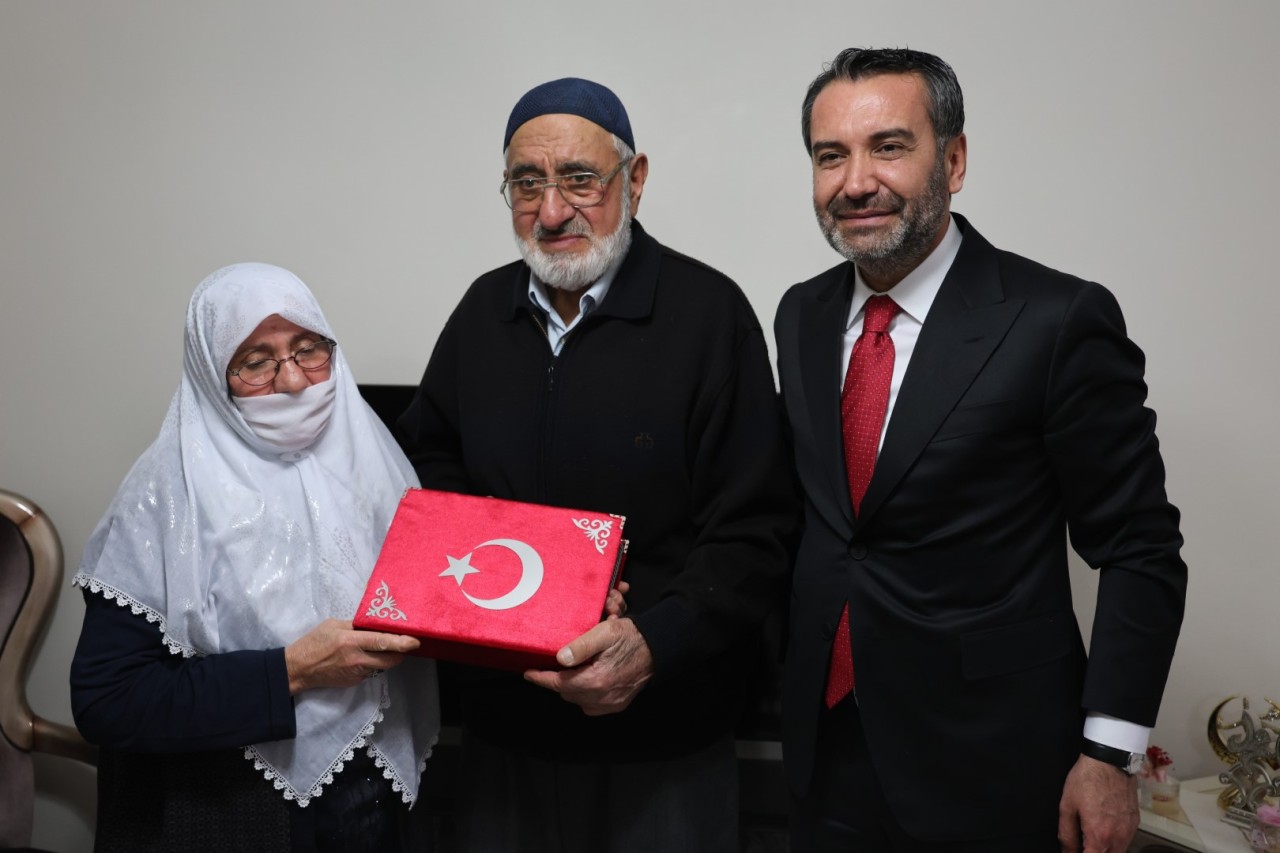 Türkiye’nin En Genç Belediye Başkanından Şehit Ailesine Anlamlı Ziyaret
