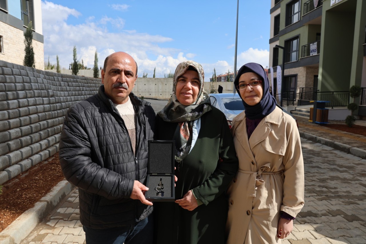 Kahramanmaraş'ta 8 Bin 303 Deprem Konutu Sahiplerine Kavuştu: "Mutluyuz"