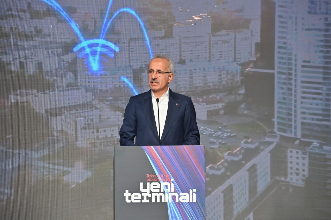 Bakan Uraloğlu: “Ülkemizin ilk yerli ve milli haberleşme uydusu yakında uzayda olacak”