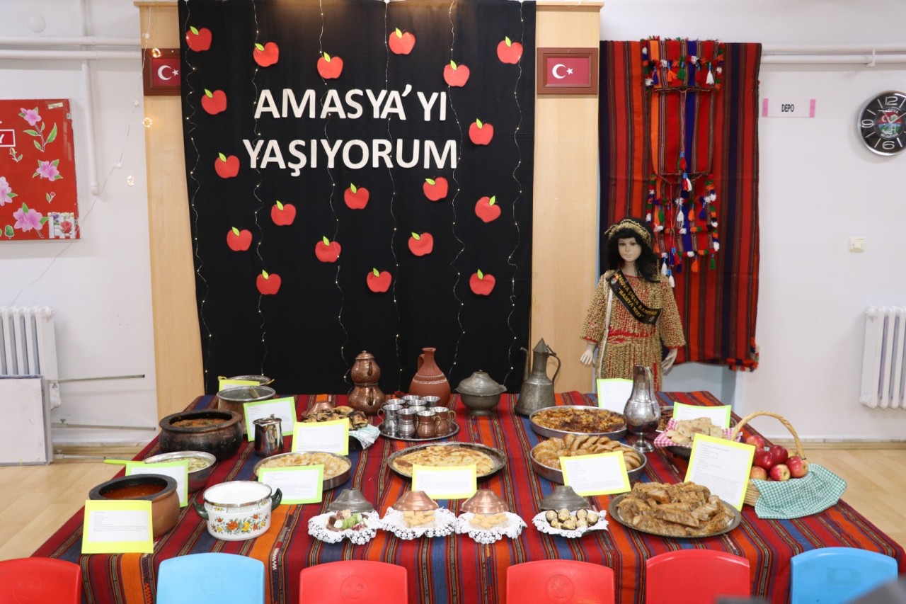 Anaokulu Öğrencileri,  Amasya'nın Lezzetlerini Sergiledi