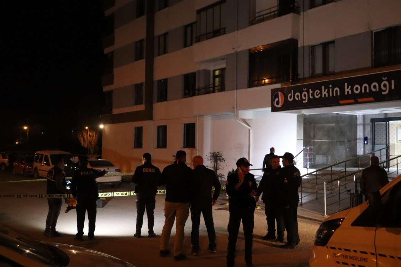 Polis Memuru Beylik Tabancasıyla İntihar Etti