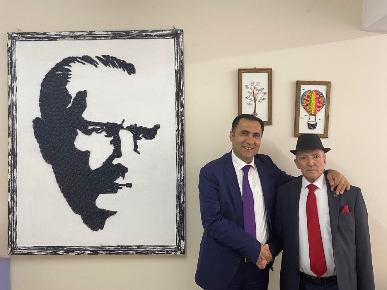Bilecik Huzurevi Sakinleri Atatürk Portresiyle Kalpleri Kazandı!