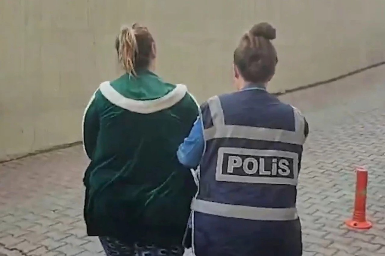 12 Yıl Kesinleşmiş Cezası Bulunan Kadın Polis Ekipleri Tarafından Yakalandı