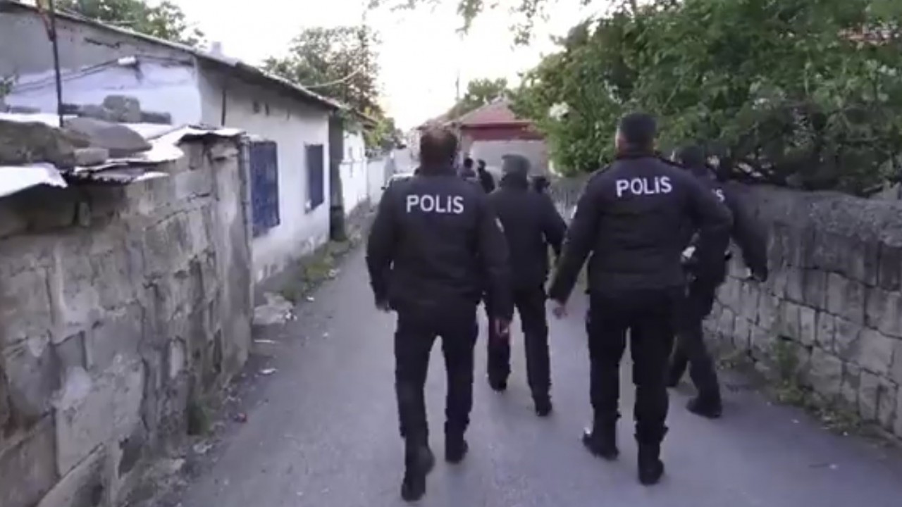 Kayseri'de Eş Zamanlı Operasyon: 14 Aranan Kişi Yakalandı!