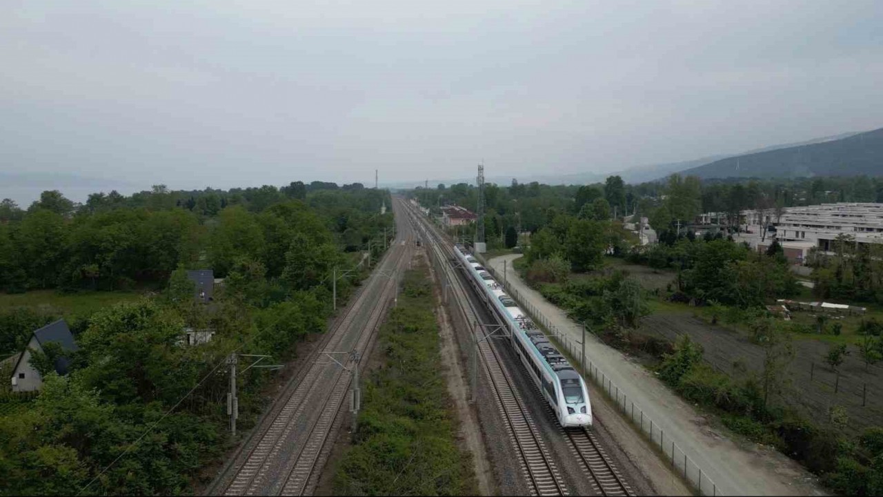 Yerli Ve Milli Üretim Elektrikli Tren Seti 575 bin yolcu taşıdı