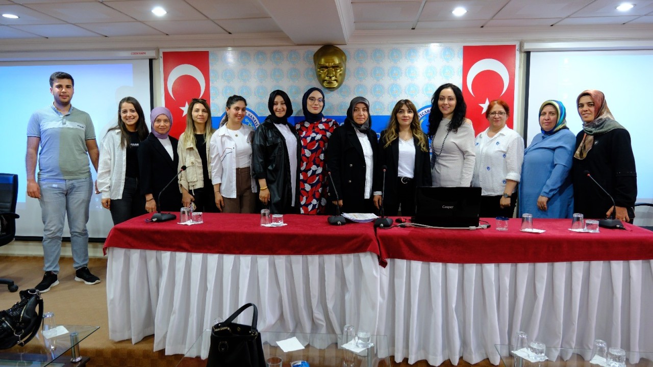 Erzincan'da "Güçlü Kadın,  Güçlü Toplum" Projesi Kapsamında Eğitim