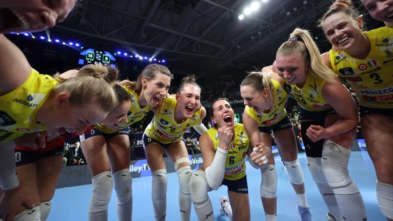 Voleybol Şampiyonu Antalya'da Belli Oldu: A. Carraro Imoco!