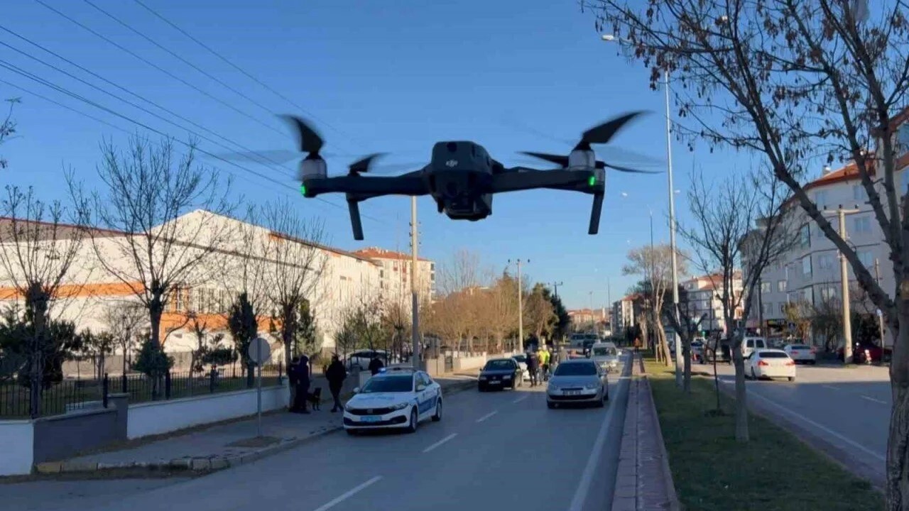 Aksaray'da Okullar Dron ve Narkotik Köpeğiyle Denetim Altında
