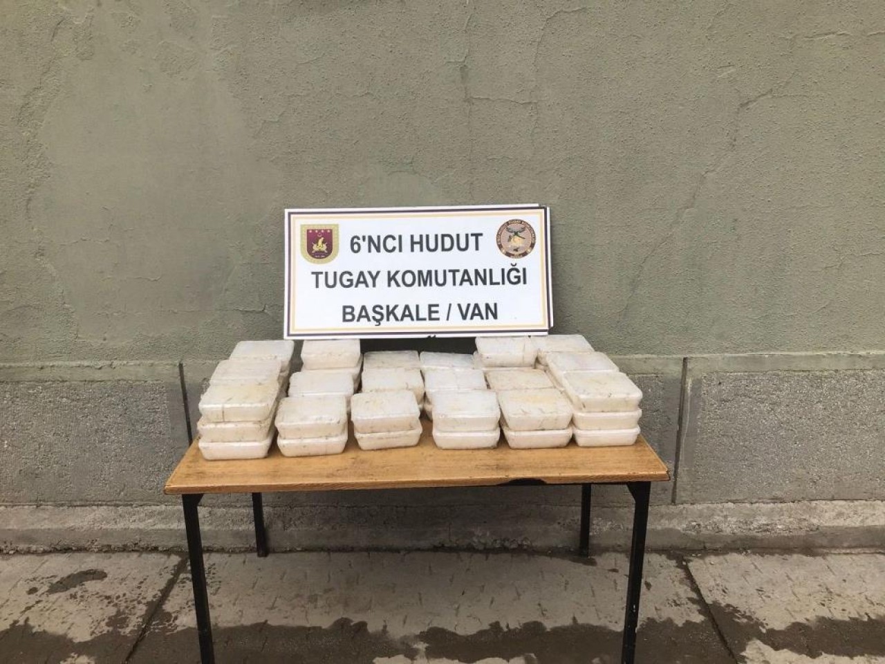 Hudut Kartalları Van'da 48 Kilodan Fazla Uyuşturucu Ele Geçirdi!