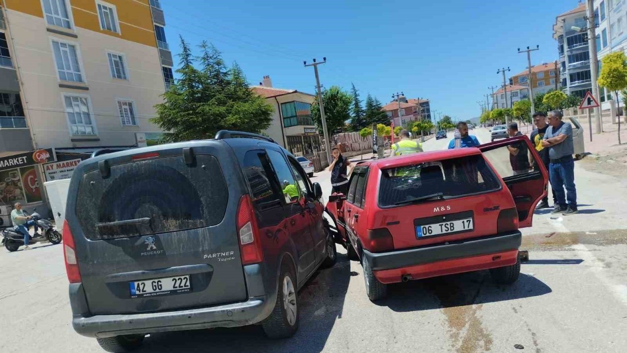 Konya'da Trafik Kazası: 5 Yaralı