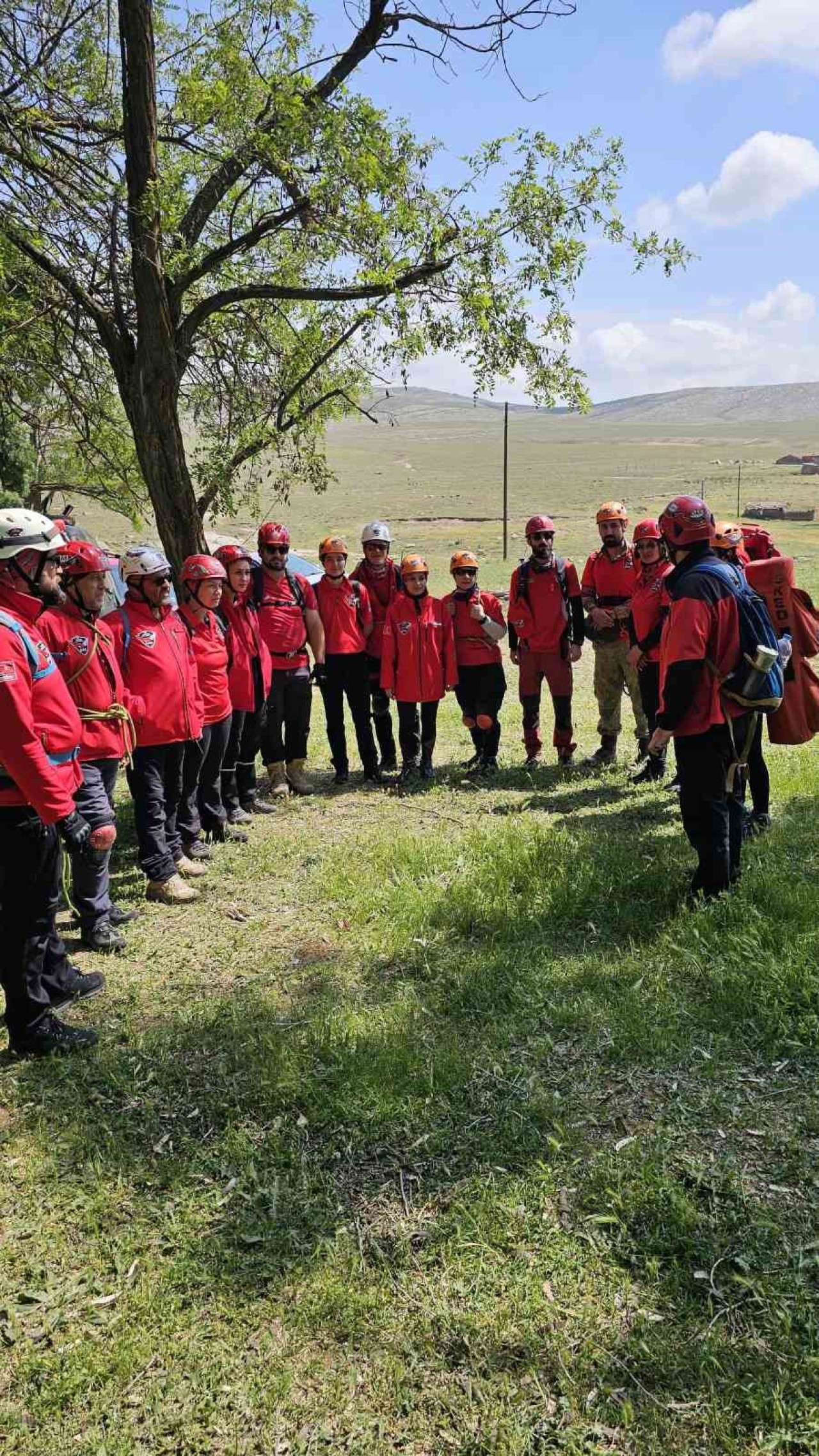 Türkiye Dağcılık Federasyonu'ndan Sedye Taşıma ve Emniyet Noktası Kurulumu Eğitimi