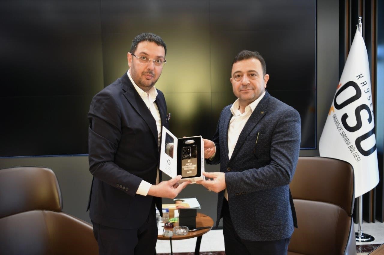 Türkiye'nin Yeni Akıllı Telefonu OVION Kayseri'de Üretiliyor