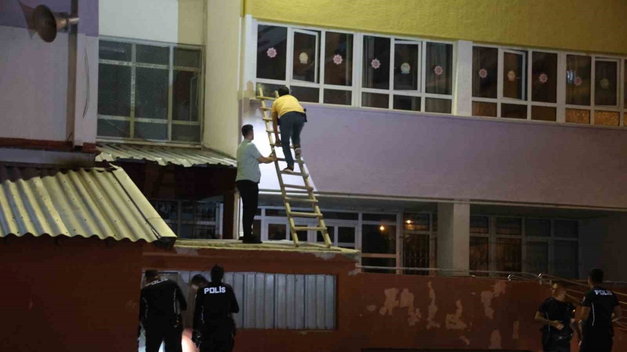 Polislere Ateş Açan Şüpheli Kaçtı: Arama Çalışmaları Devam Ediyor