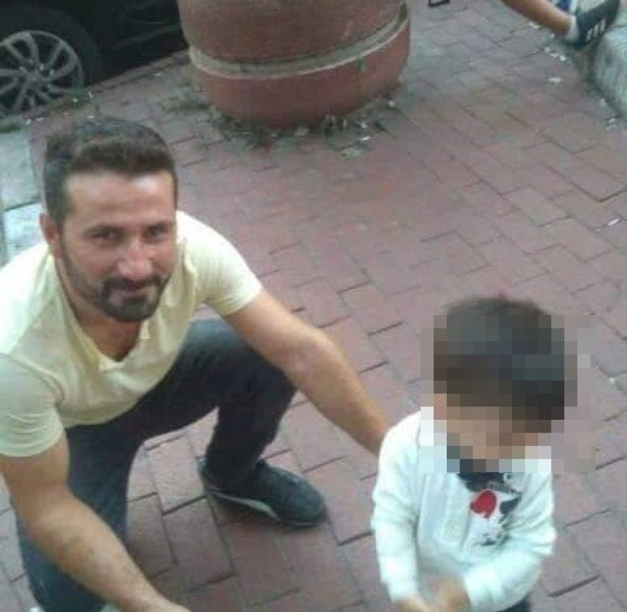 Türkiye'yi Sarsan Olay: Çocuklara Terlik Atmak,  İki Canı Aldı