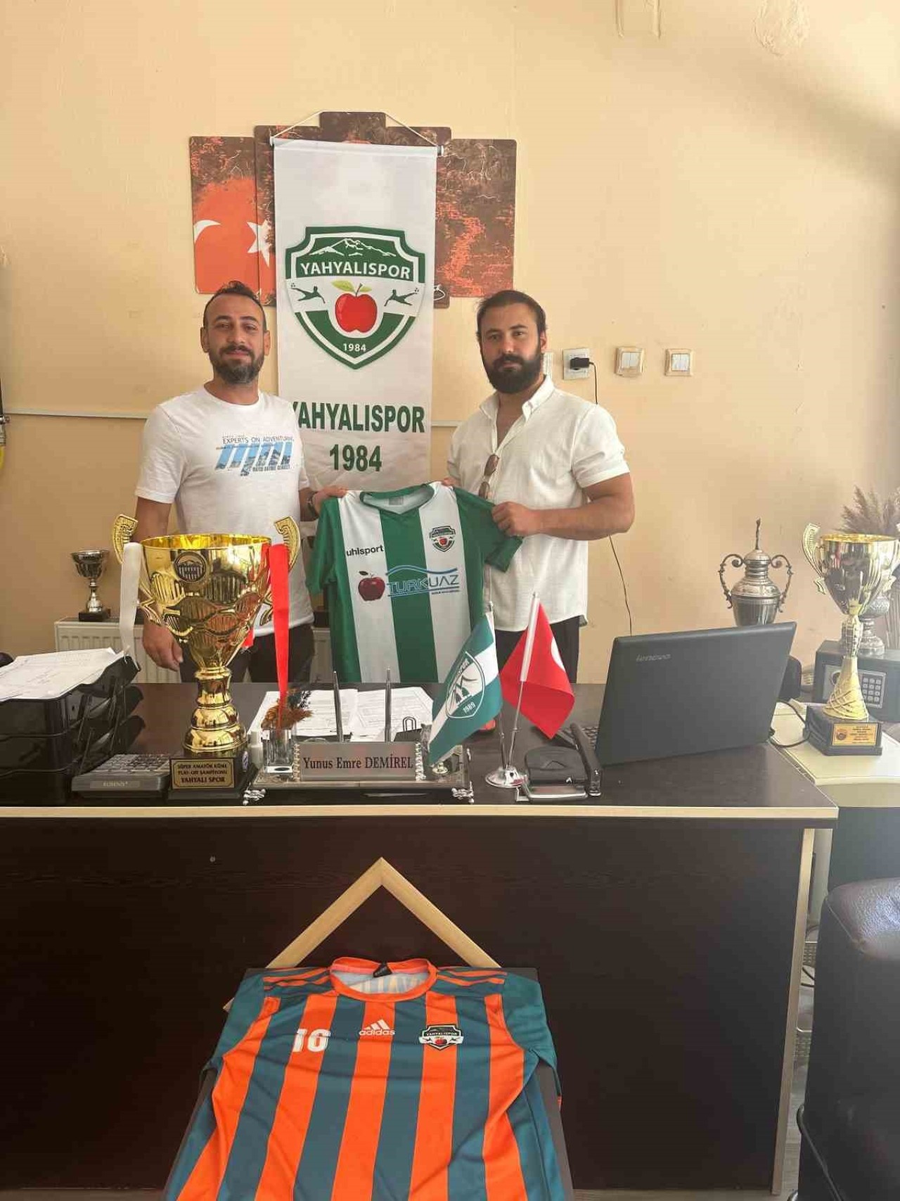 Yahyalıspor,  Teknik Direktörlük Görevine Furkan Selim Ünlü'yü Getirdi