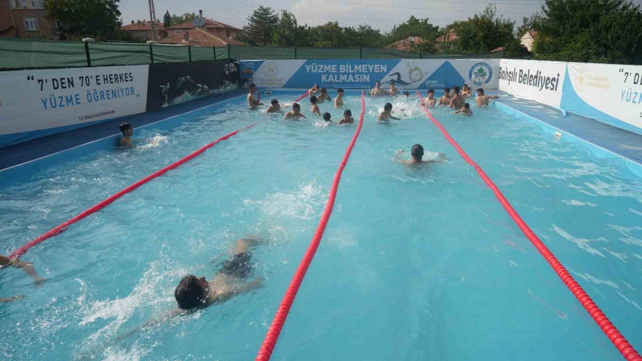 Yüzme Bilmeyen Kalmasın