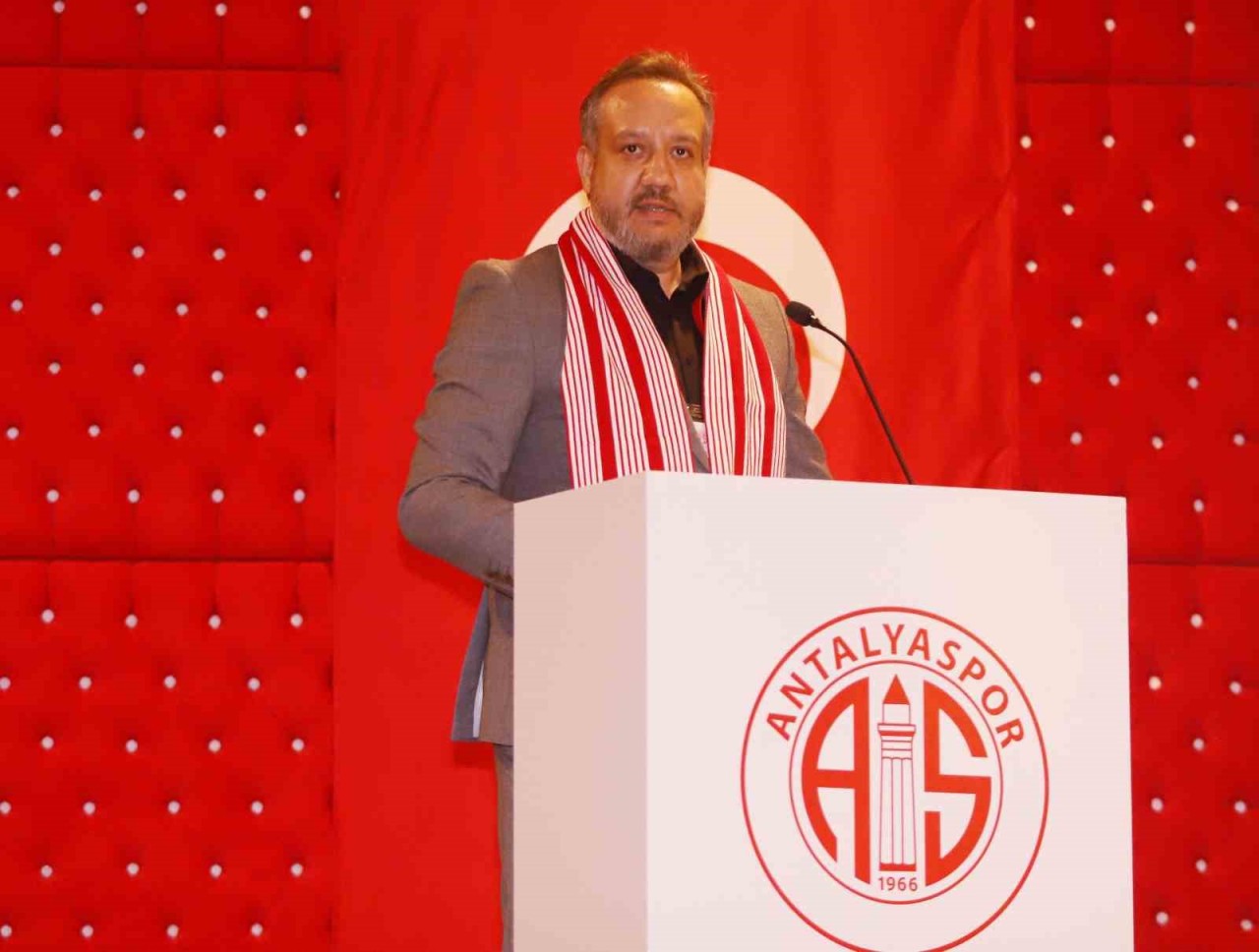 Antalyaspor Başkanı Sinan Boztepe Müjdeyi Verdi: Transfer Tahtası Açıldı ,  Forvet Yolda