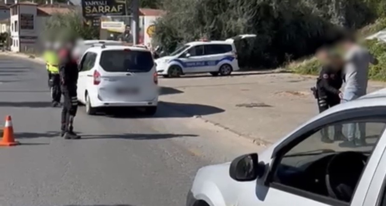 Kayseri’de  Büyük Operasyon: 34 Bin 500 Dal Makaron ve 70 Kilogram Kaçak Tütün Ele Geçirildi