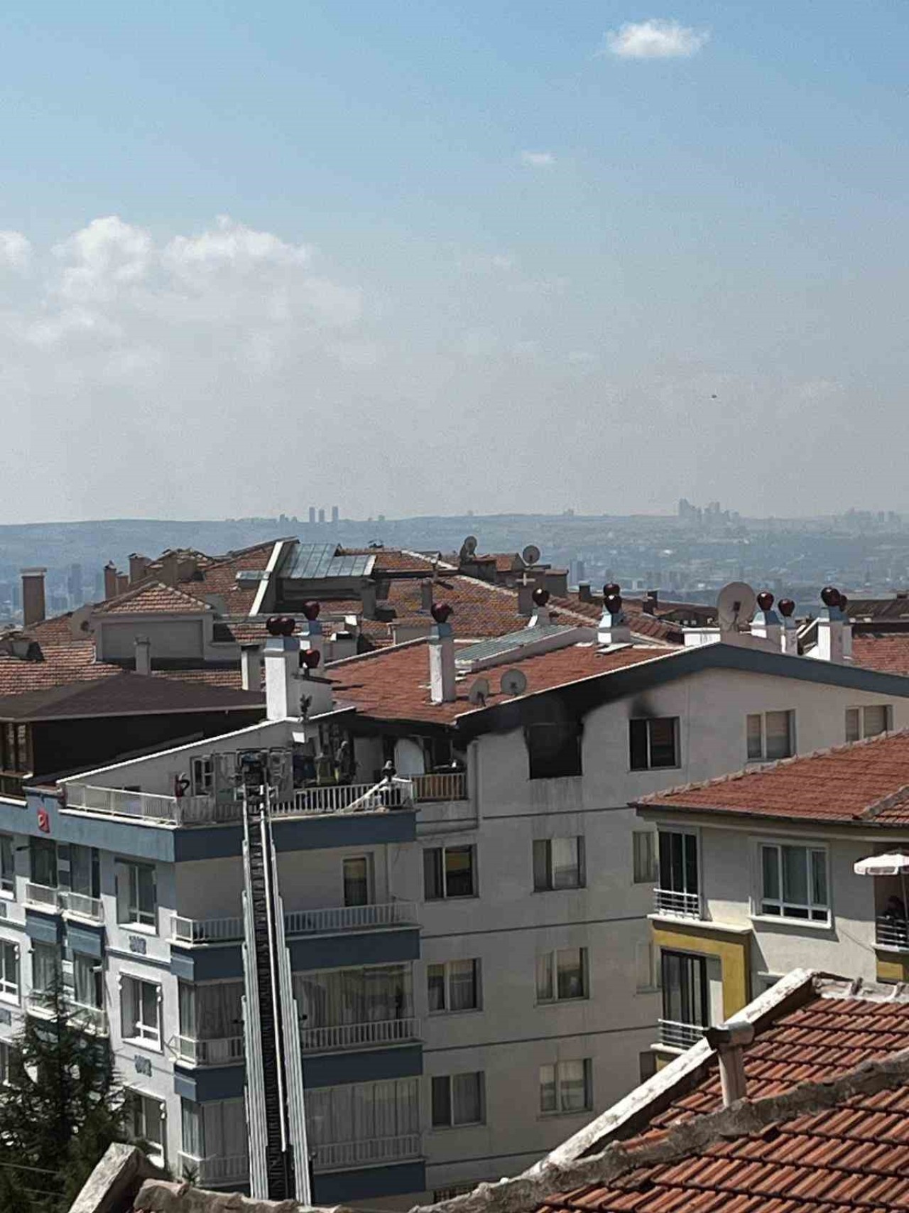 Keçiören'de Apartman Yangını: Alevler Kısa Sürede Söndürüldü