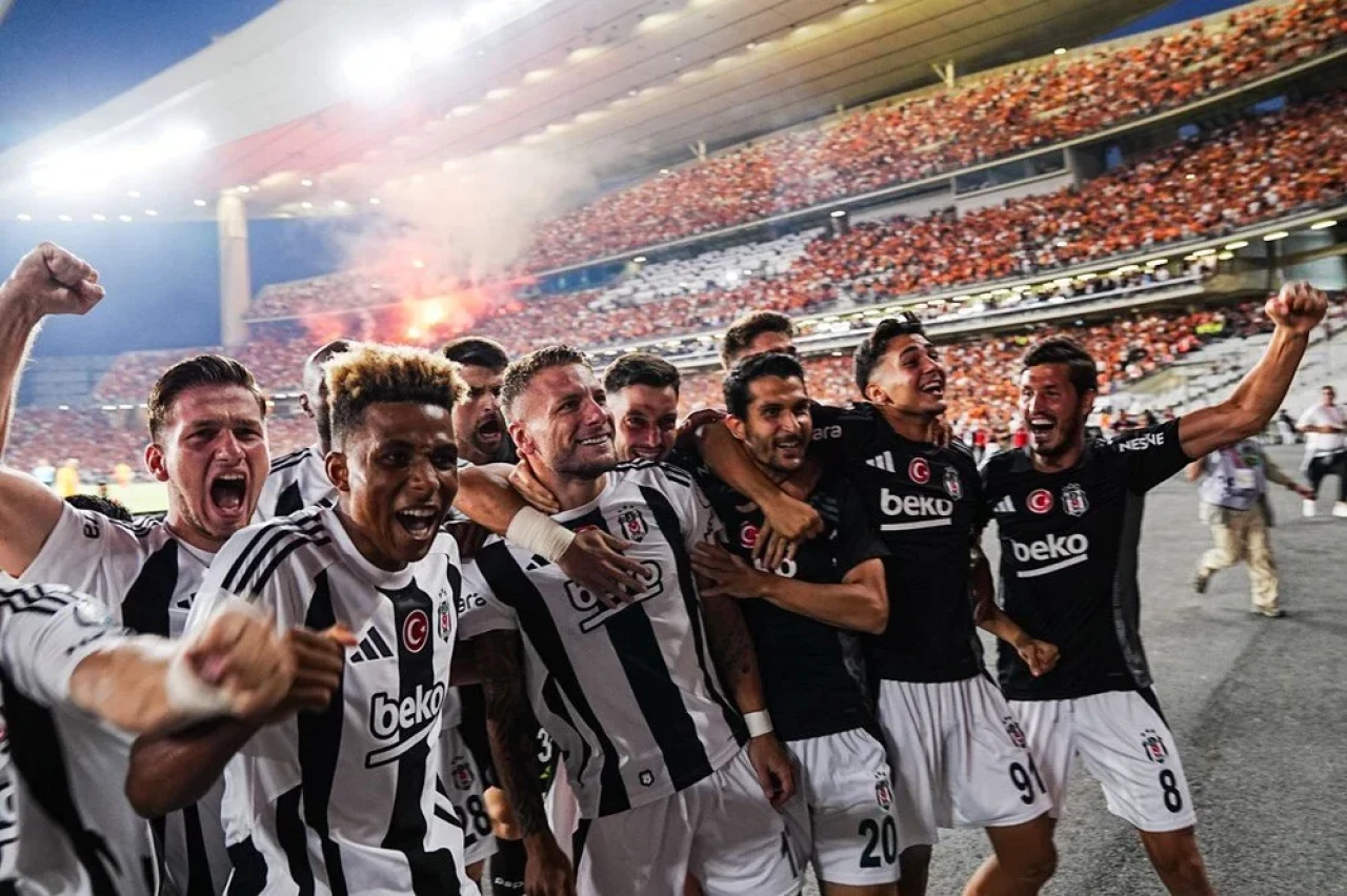 Beşiktaş'tan Galatasaray'a Şok: Süper Kupa Finalinde 5-0'lık Tarihi Zafer!
