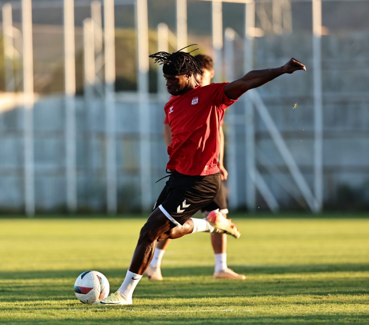 Sivasspor'da Santrafor Kim Olacak?