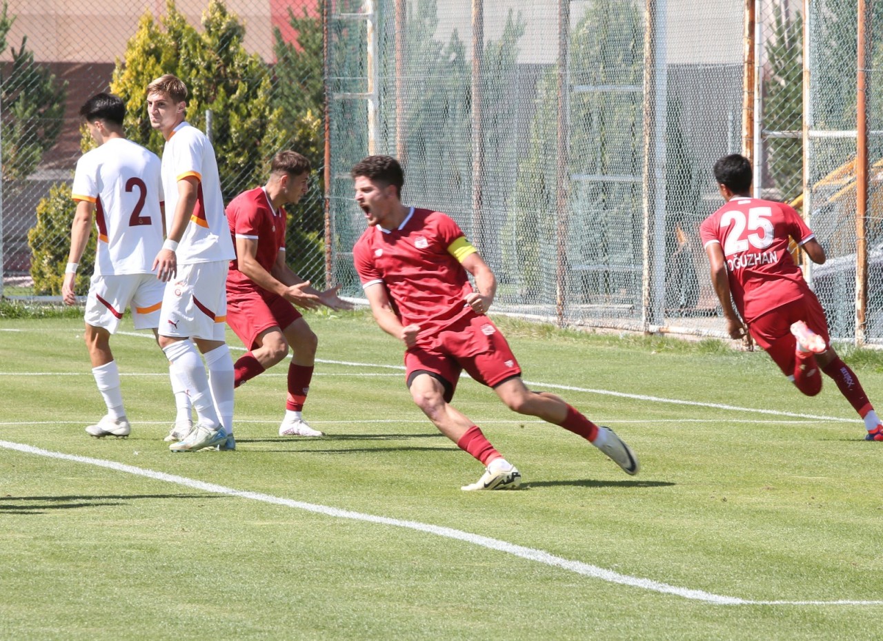 Sivas'ta Emirhan Kaptan Çıktı