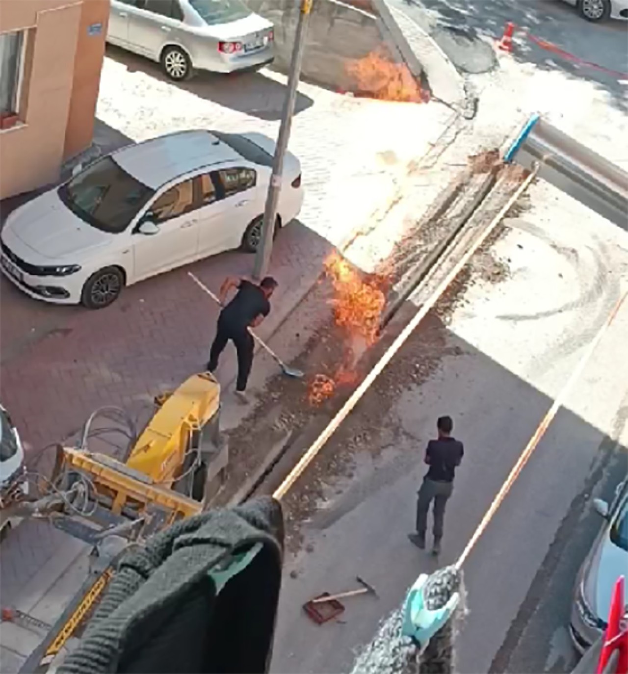 Eskişehir'de Doğalgaz Borusunun Patlamasıyla Yangın Çıktı