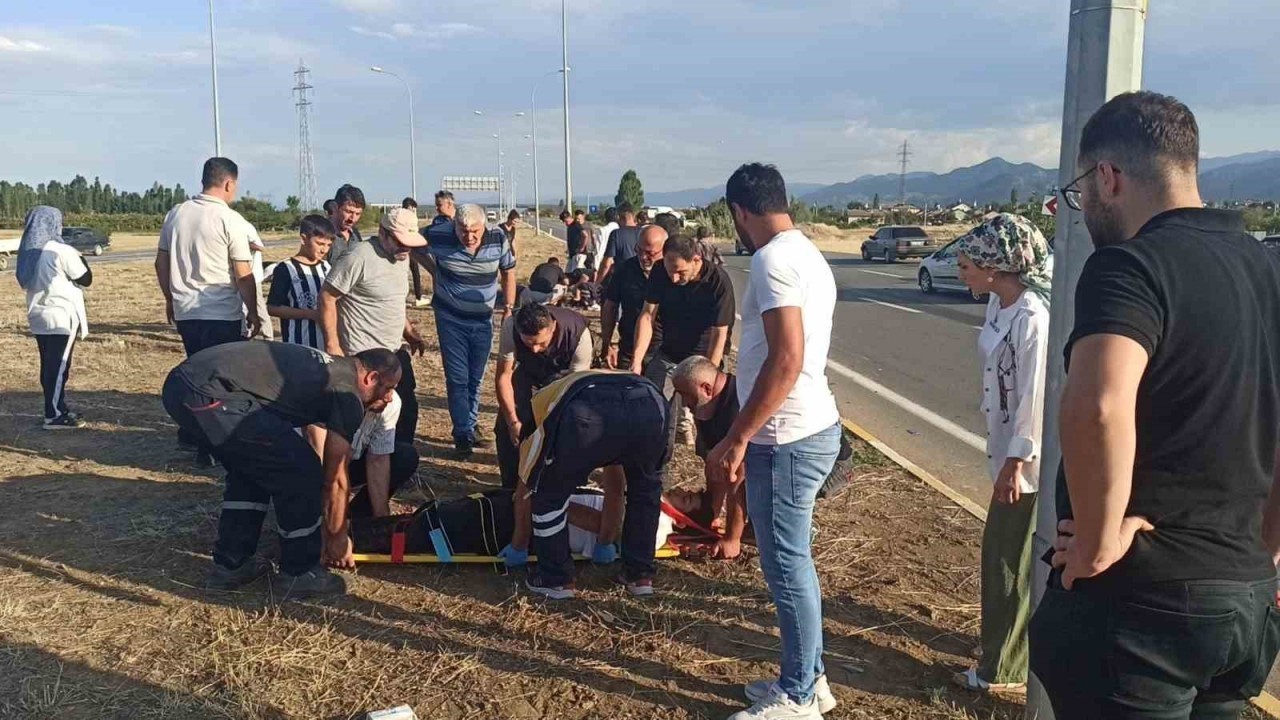 Konya’da Motosiklet ve Otomobil Çarpıştı: 2 Genç Ağır Yaralandı