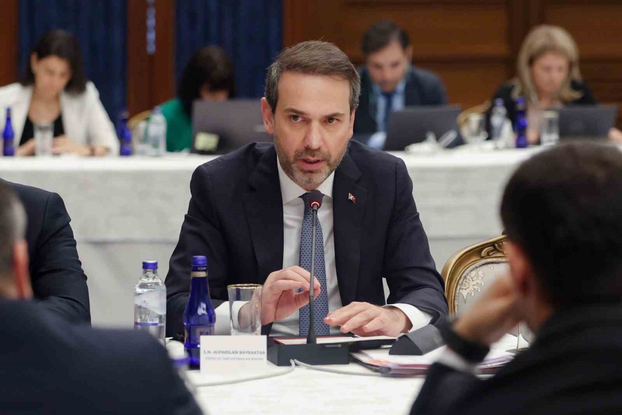 Bakan Bayraktar'dan Elektrik ve Doğalgaza Dair Zam Açıklaması
