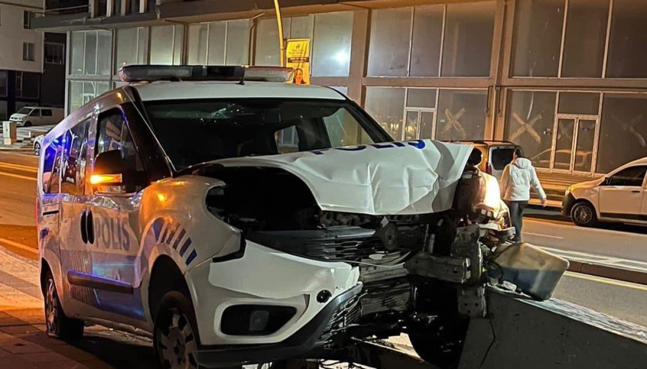 Niğde’de Polis Aracı Trafik Kazası Geçirdi: 1 Yaralı