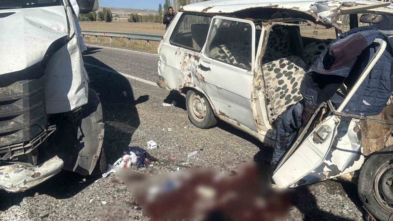 Sivas’ta Trafik Kazası: 1 Ölü,  1 Yaralı