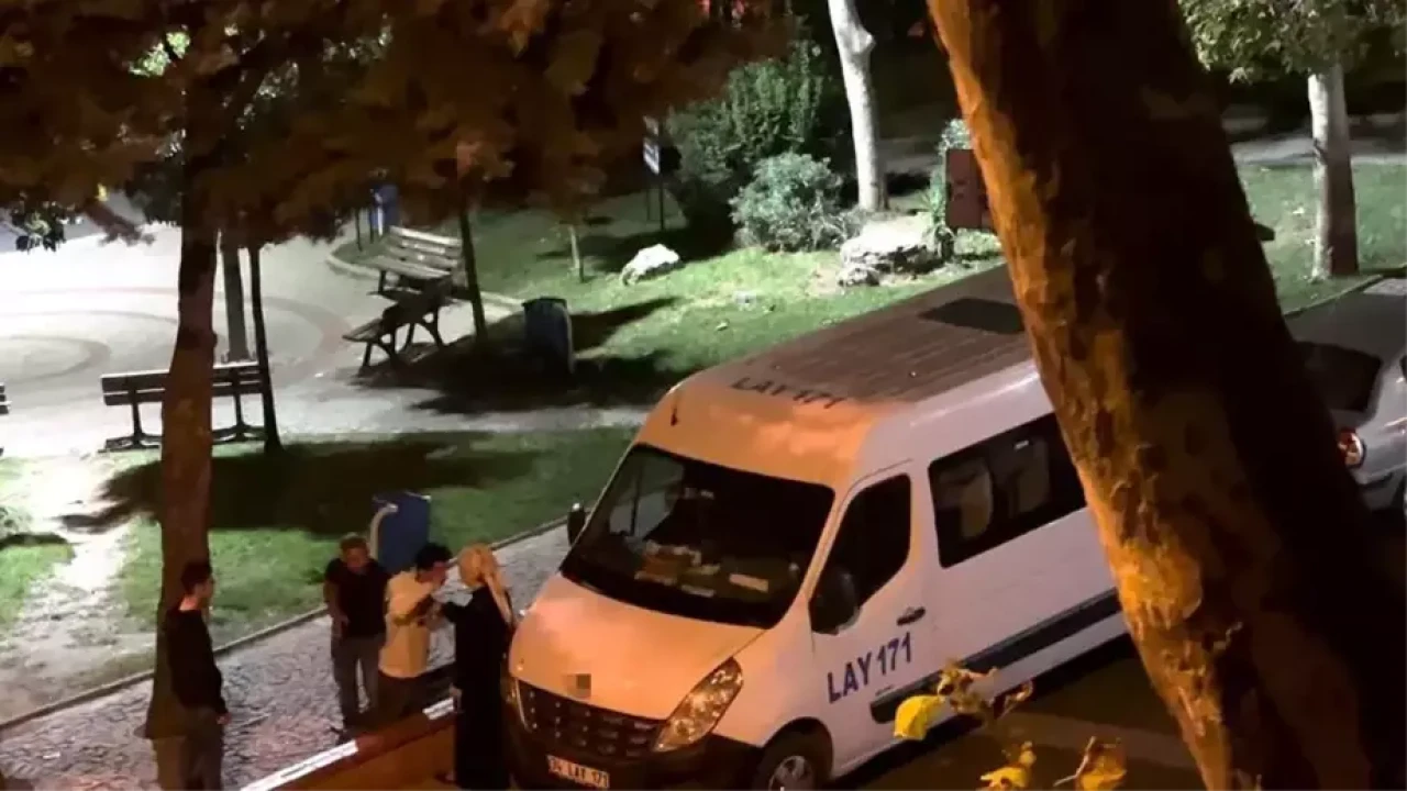 Bahçelievler'de Anneye El Kaldıran Genç,  Ailesi Tarafından Dövüldü