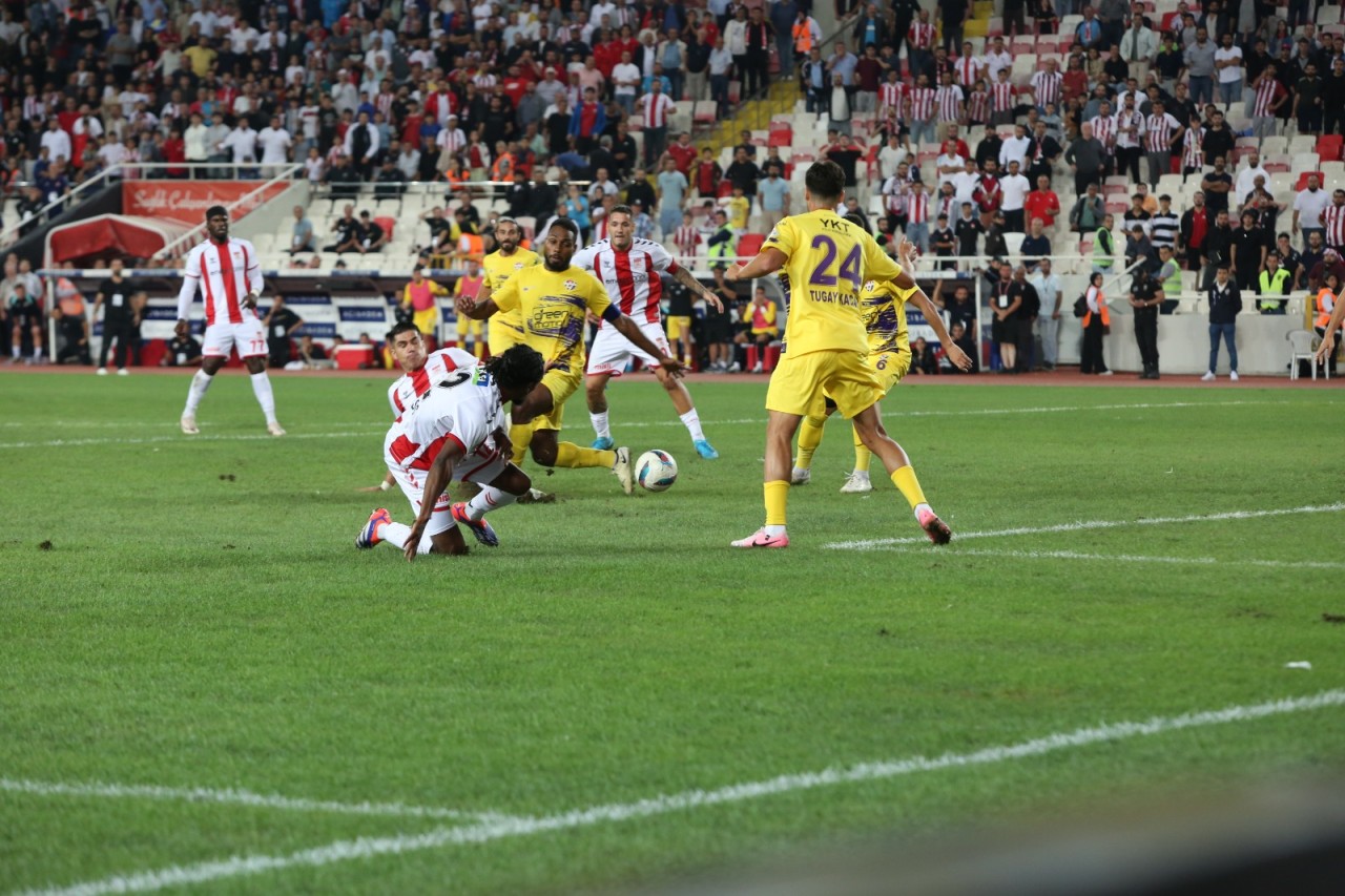 Net Global Sivasspor Nasıl Bir Taktikle Çıkacak