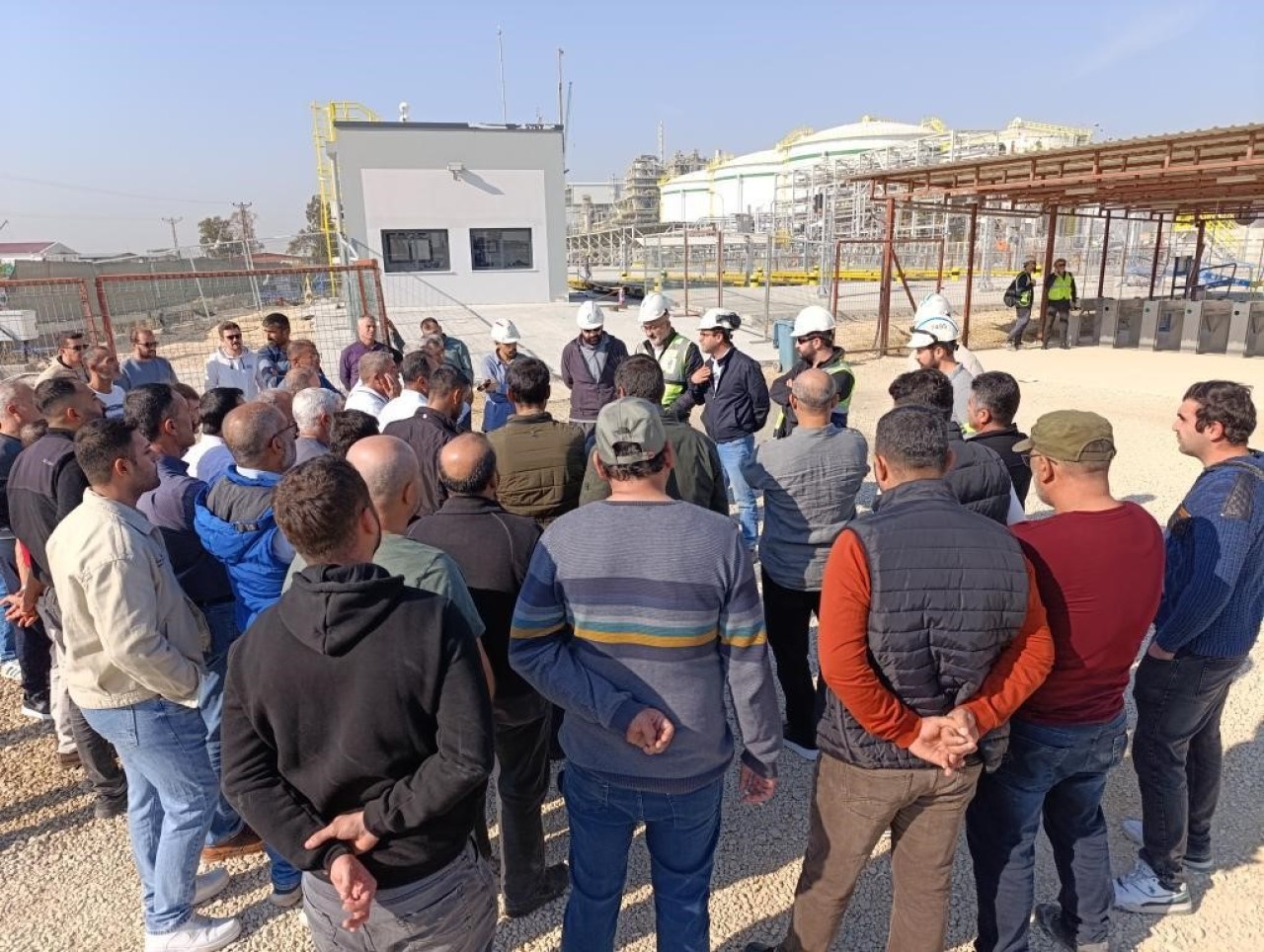 Adana’da SASA Polyester Fabrikasında Eylem Devam Ediyor
