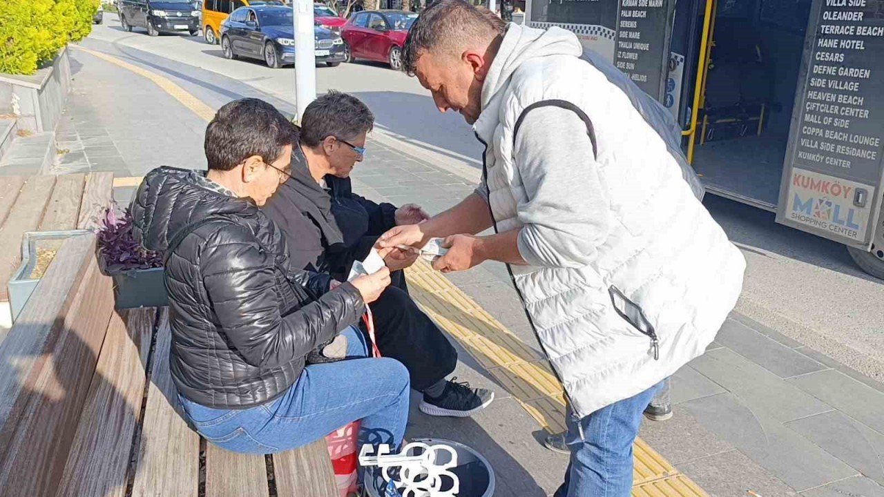 Alman Kadın,  Minibüs Kazasında Kovası İçin 190 TL Tazminat Aldı