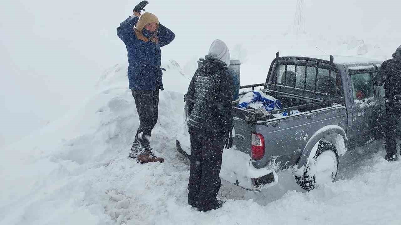 Artvin'de Kar Yağışı Etkili Oldu,  Mahsur Kalan 3 Fransız Turist Kurtarıldı